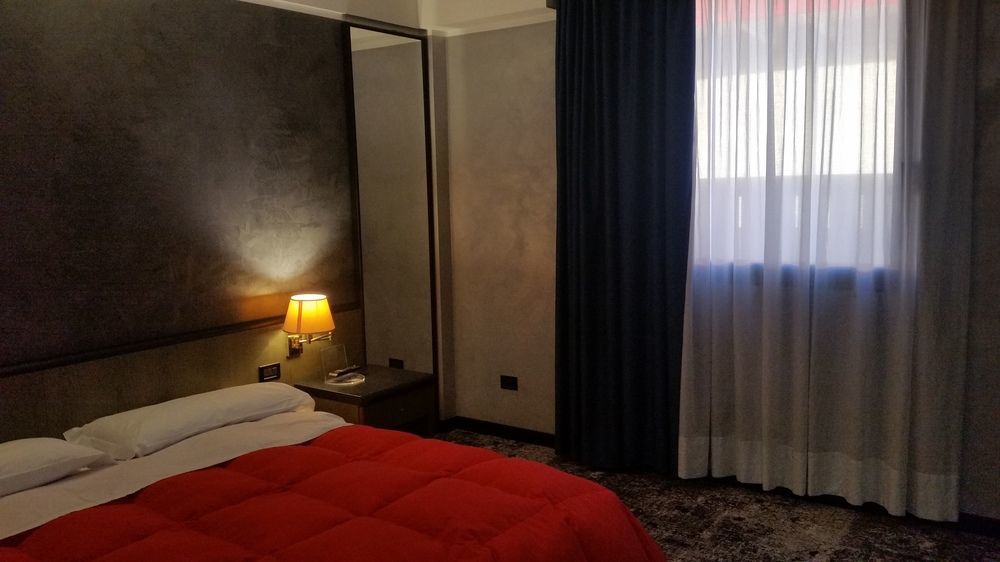 Hotel Gardenia Cermenate エクステリア 写真