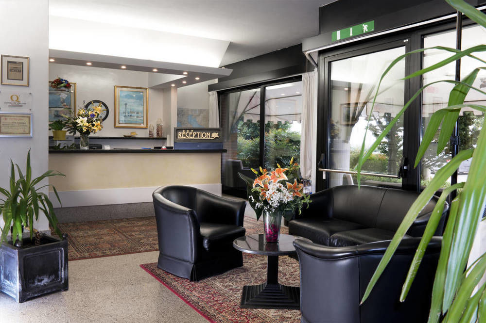 Hotel Gardenia Cermenate エクステリア 写真