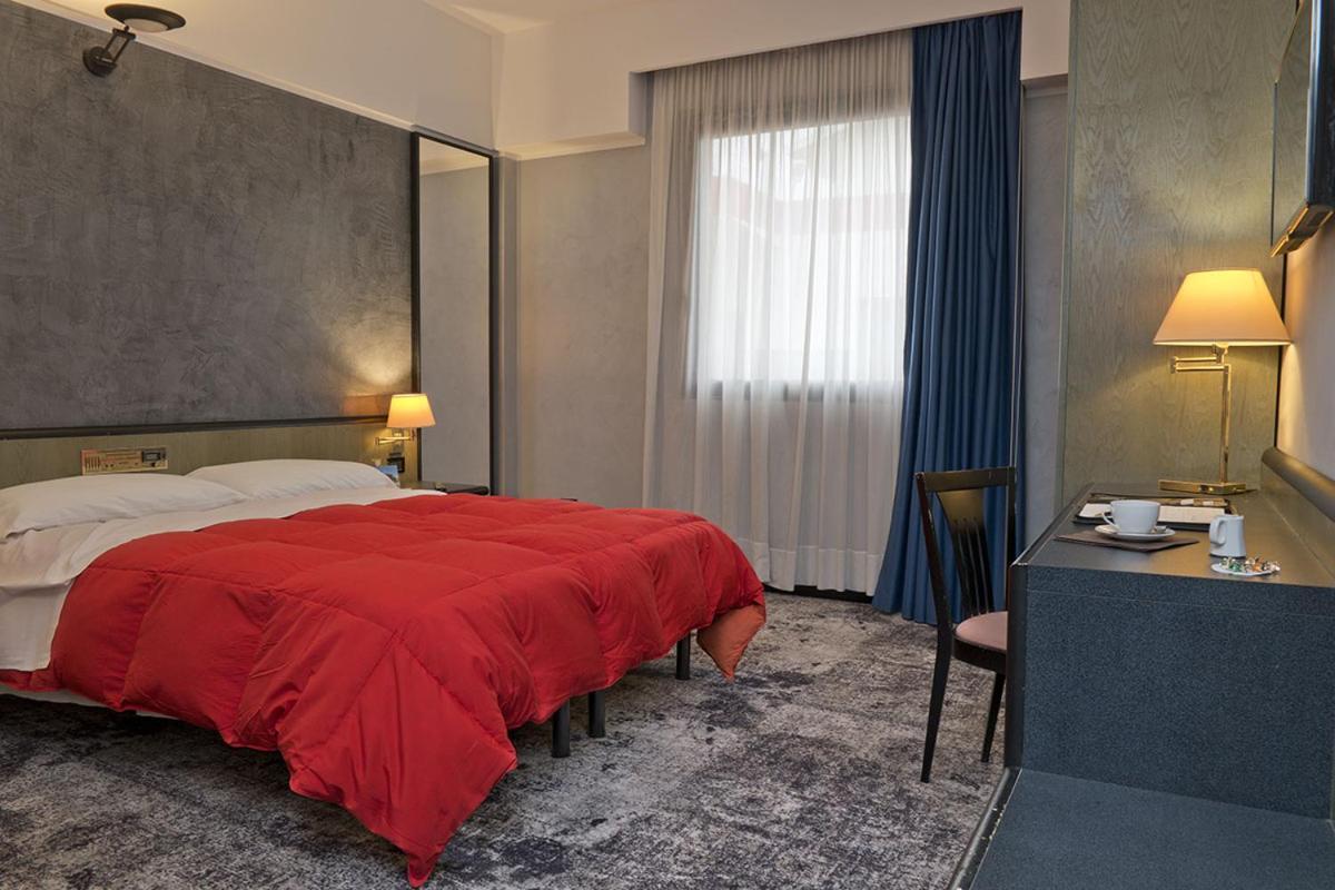 Hotel Gardenia Cermenate エクステリア 写真
